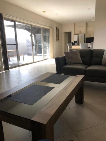 Central Executive 3Br Townhouse 50M To Dean Street Albury Exterior foto